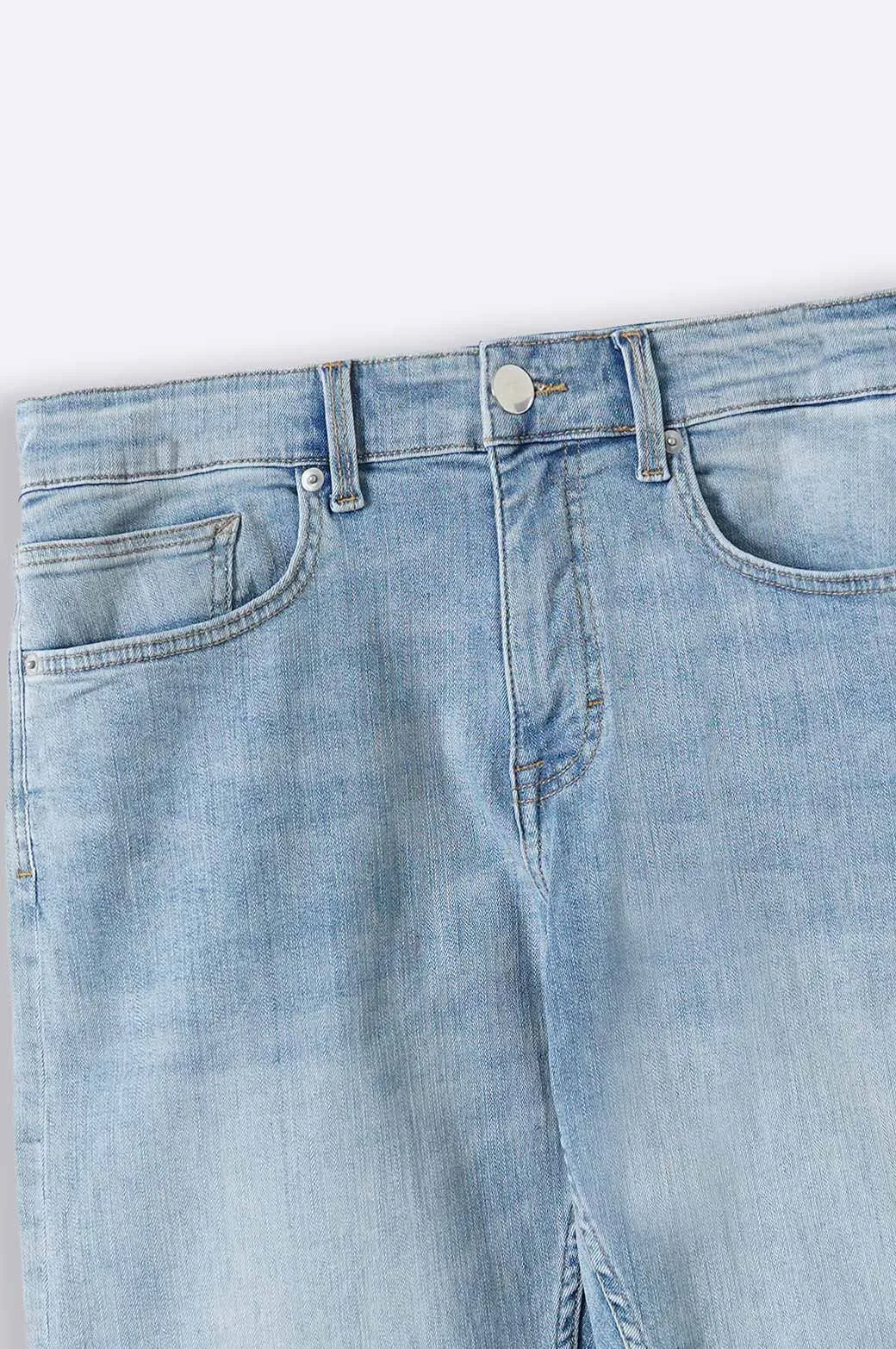 BASIC DENIM SHORTS