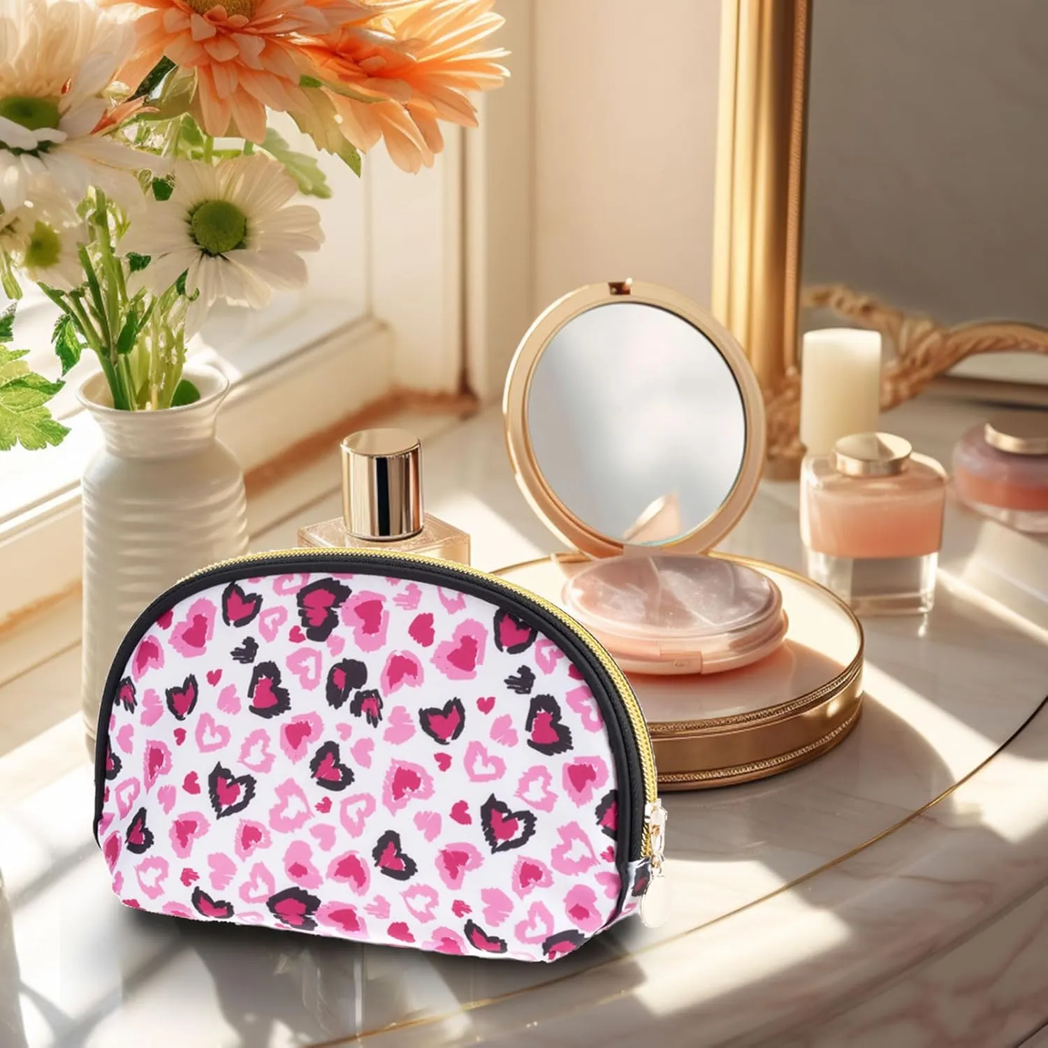Cosmetic Bag, Small Travel Makeup Bag Zipper Pouch Cute Gifts for women Makeup Organizer, Wrinkle Resistant Leopard Print Travel Pouch (Heart leopard)