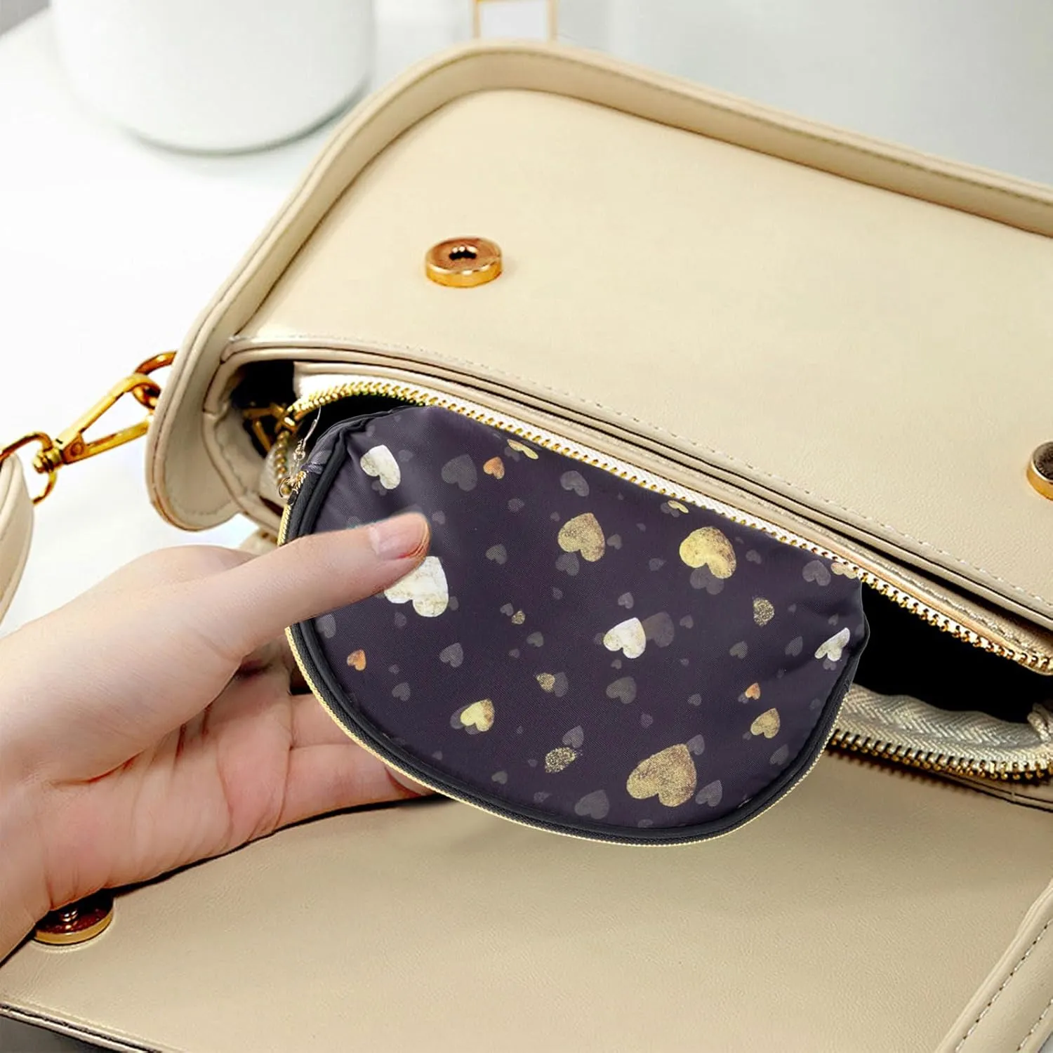 Cosmetic Bag, Small Travel Makeup Bag Zipper Pouch Cute Gifts for women Makeup Organizer, Wrinkle Resistant Leopard Print Travel Pouch (Heart)