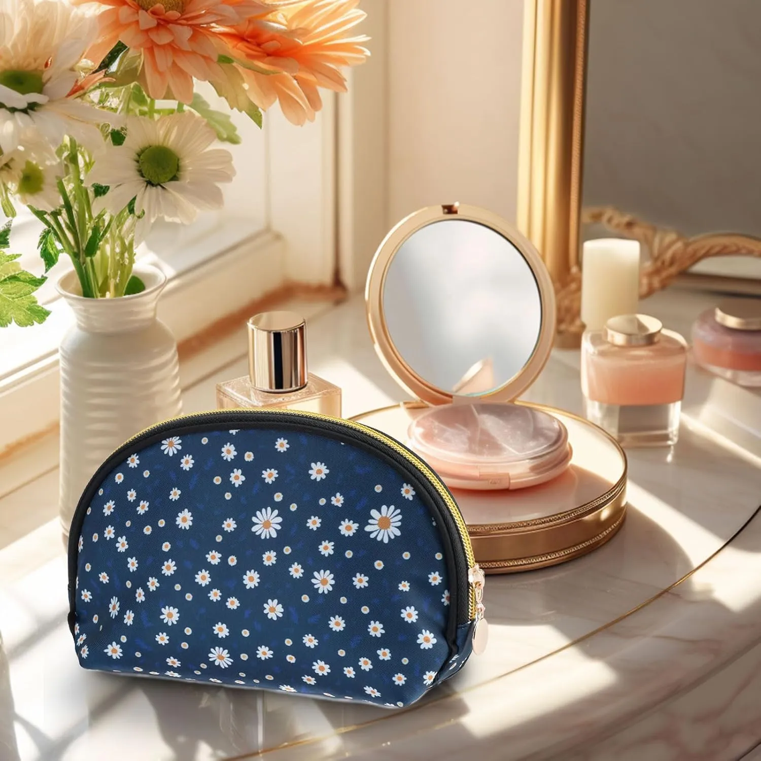 Cosmetic Bag,Small Travel Makeup Bag, Zipper Pouch Cute Gifts for women,Makeup Organizer, Wrinkle Resistant Daisy Print Travel Pouch (Daisy)