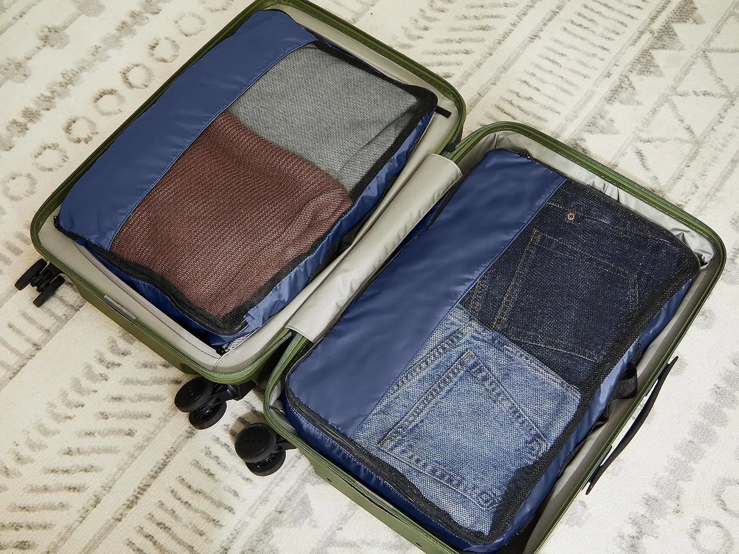 Covermates Packing Cube Set - Premium Polyester - Dual Zipper Pulls - Carrying Handle - Front Mesh Window - Travel Organization, Blue