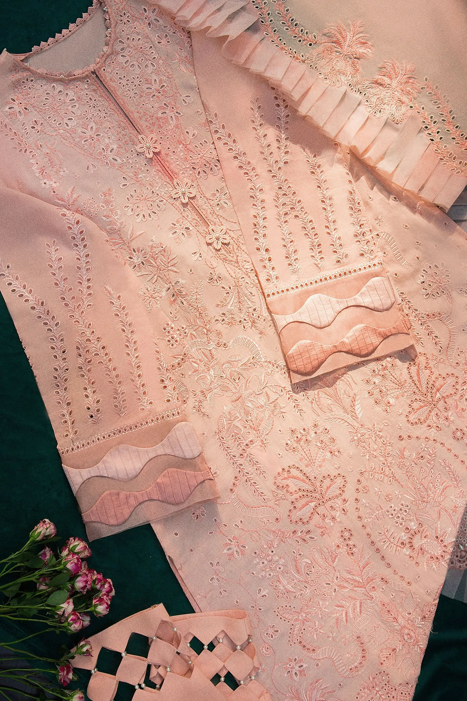 Élan Shalimar Luxury Lawn Collection – EF21-02 (AAILA)