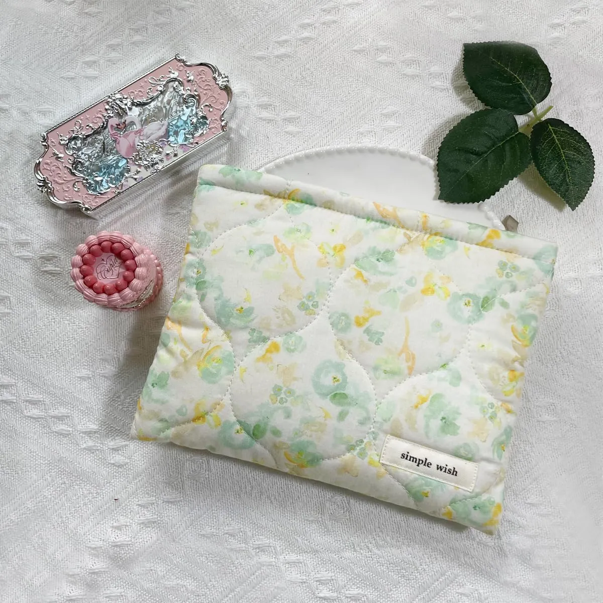 Sunwel Fashion Cute Quilted Cosmetic Bag for Women Girls, Floral Coquette Aesthetic Make Up Bags (green/yellow)
