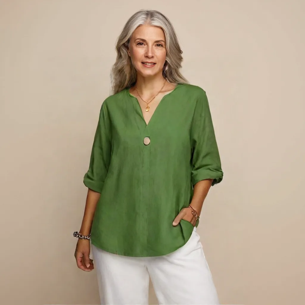 Yvonna - Chic Comfort Blouse